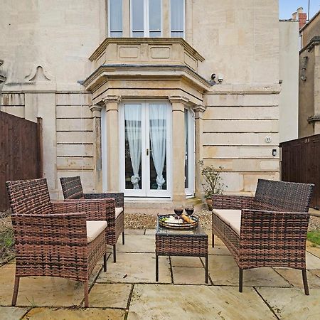 4 Bedroom Home With Garden, Game Room, Parking- Esho Stays Gloucester Exteriér fotografie