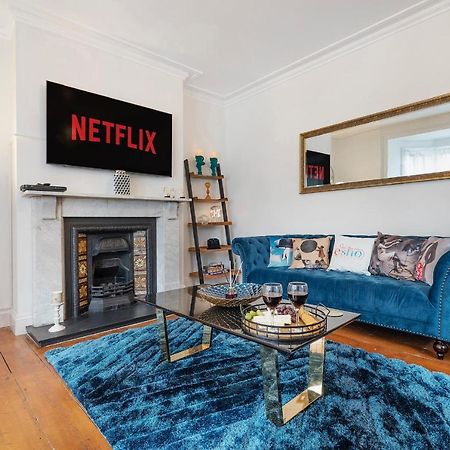4 Bedroom Home With Garden, Game Room, Parking- Esho Stays Gloucester Exteriér fotografie